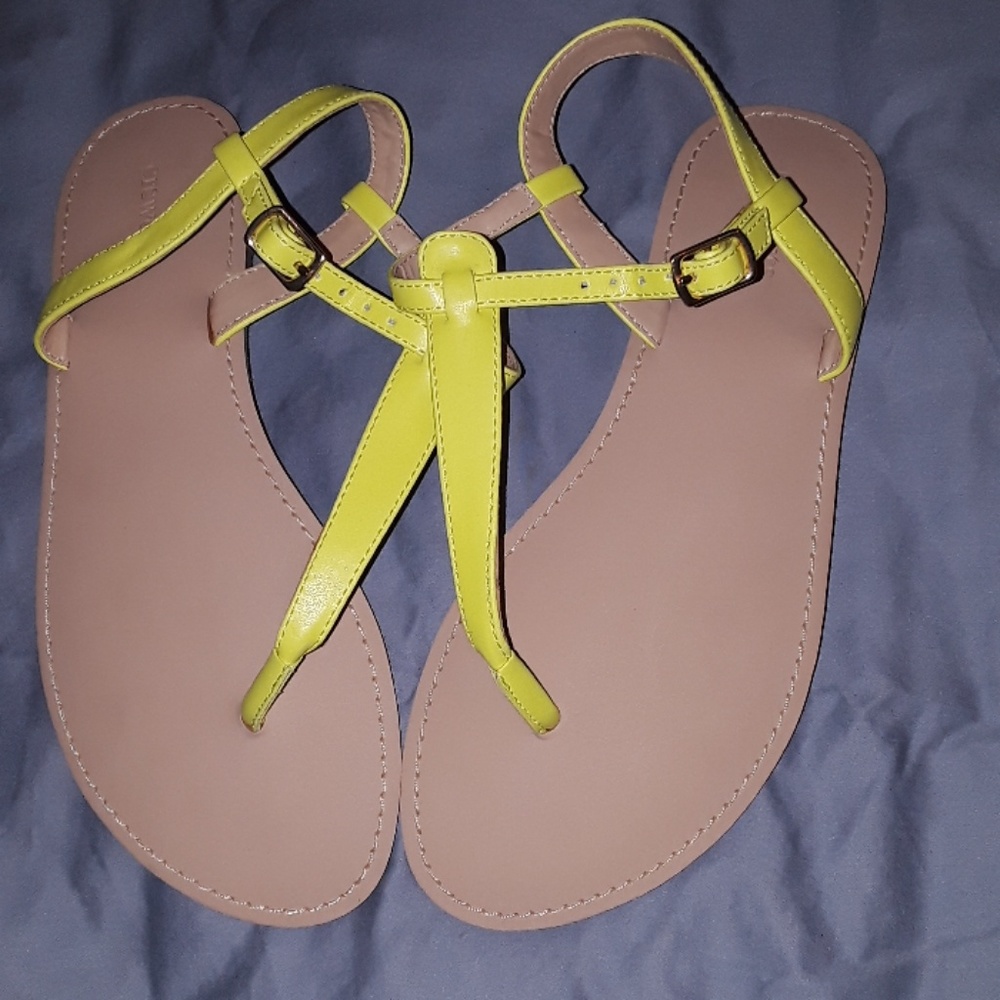 Sandles